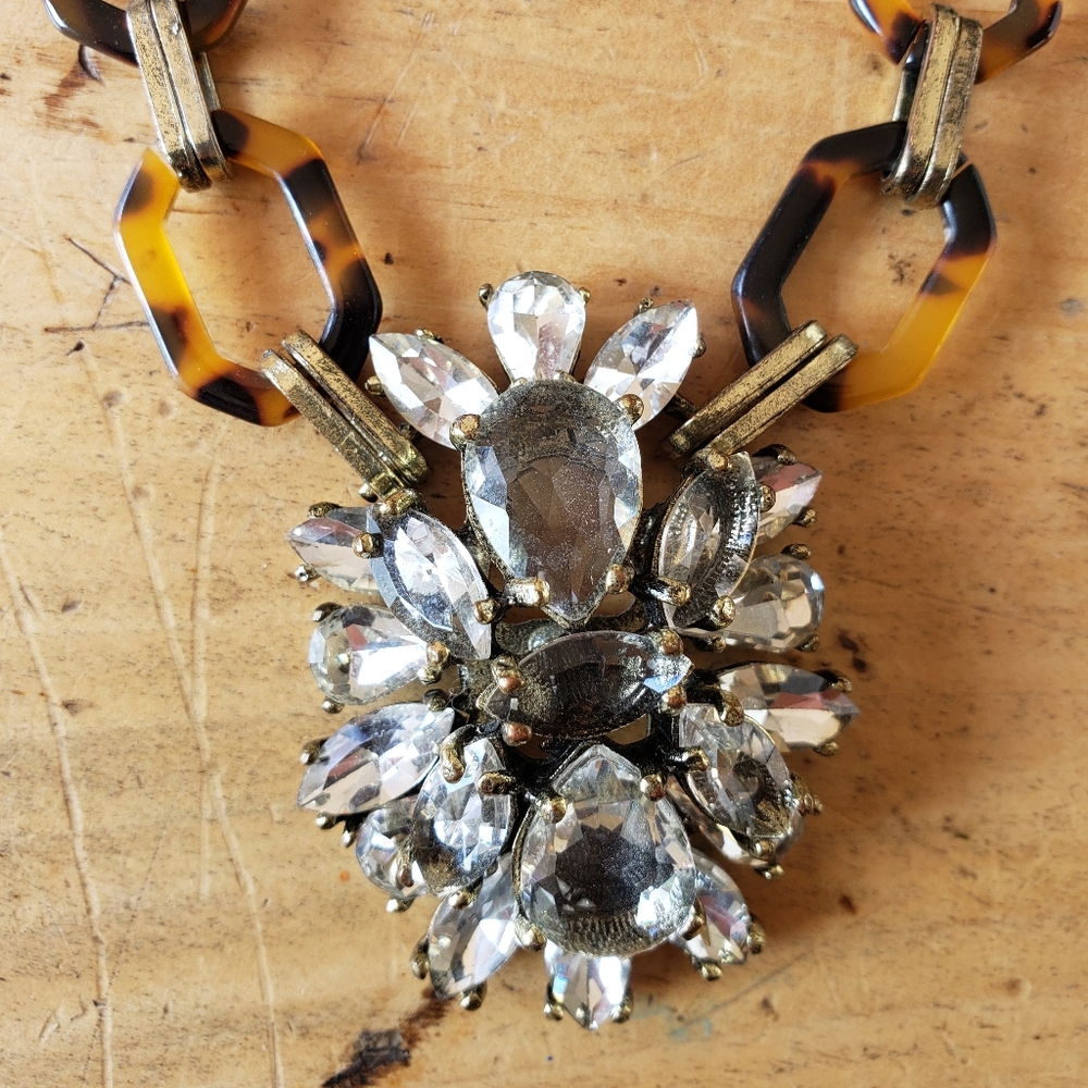Statement necklace